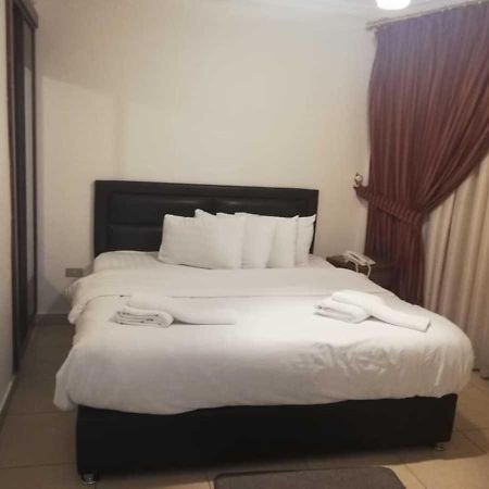 Shami Plaza Hotel Amman Bagian luar foto